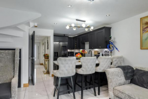 Luxurious 4 Bedroom House